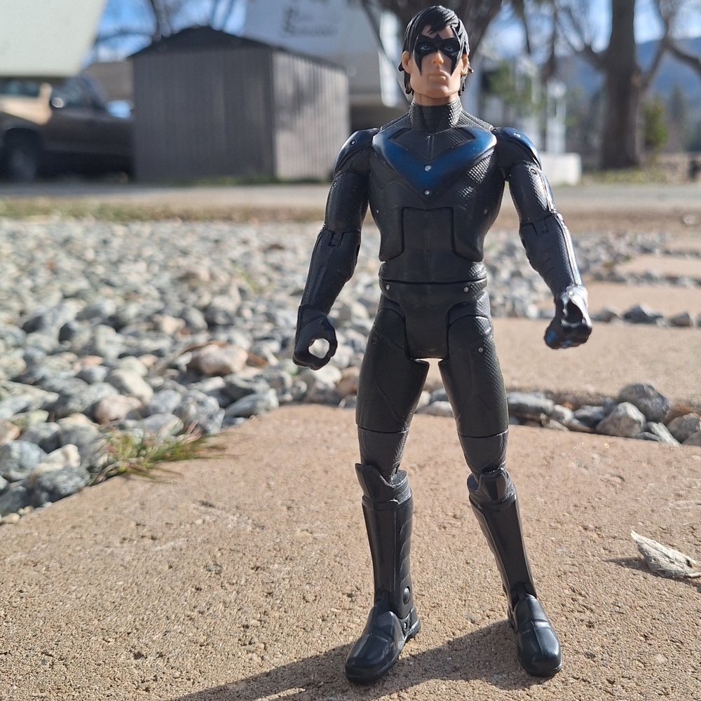 Mattel Batman Missions Nightwing action figure - Picture 2 of 9